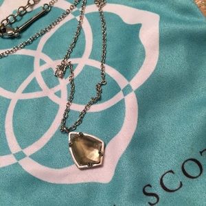 Kendra Scott necklace